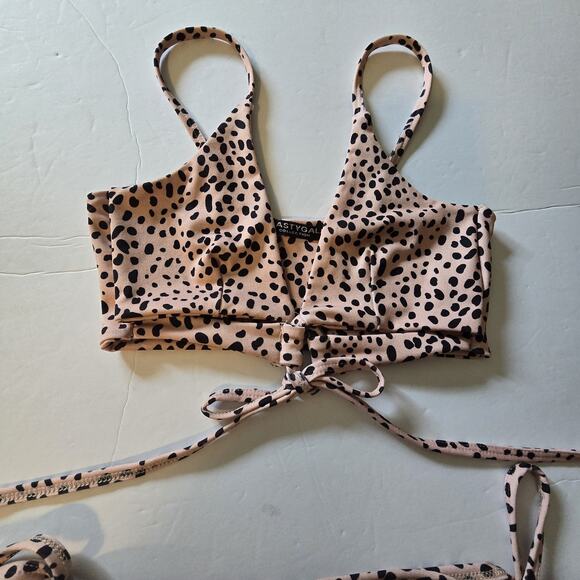 Nasty Gal 2pc Dalmatian Tie Bikini Womens Sz 6 Tan Black High Leg Cutout Front - Picture 3 of 16